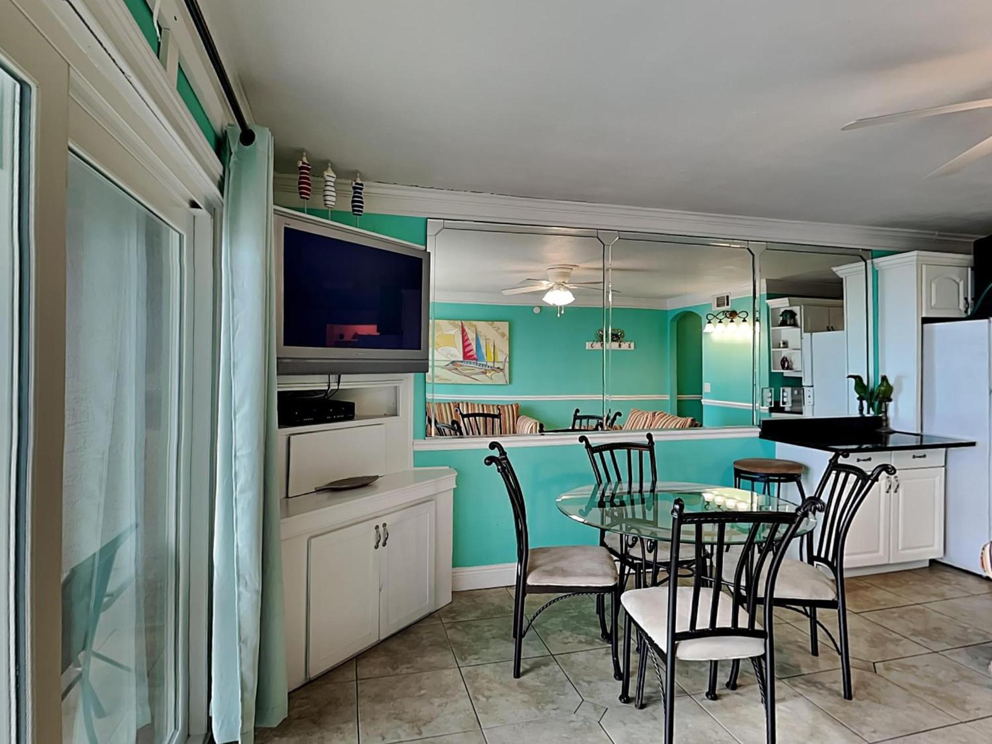 Apartment Summit #222